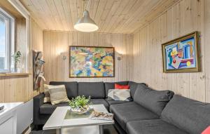 2 Bedroom Cozy Home In Thisted