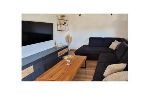 Beautiful Home In Sinj