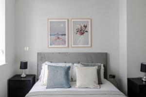 Londons Calling - Farringdon - by Frankie Says