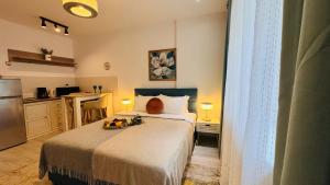 Deluxe Studios - Perfect for Short or Long Stays