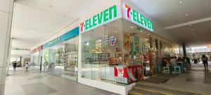 Elite Homestays Family-Friendly Condo Near Malls with Pool & Gym