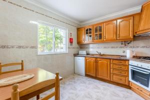 Cozy 3 BDR House Duplex With Patio by LovelyStay