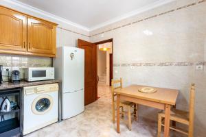 Cozy 3 BDR House Duplex With Patio by LovelyStay