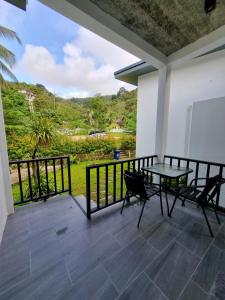 Nua tone riverside resort