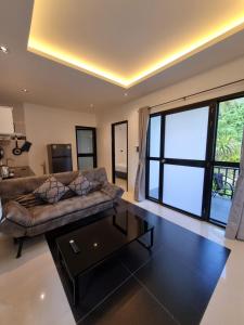 Nua tone riverside resort