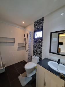 Nua tone riverside resort