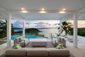Vue de Bleu Luxury Whitsunday Ocean View Retreat