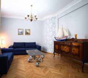 Penthouse archeol musiem, 3BDR, big balcony, wifi 200 mbps fiber