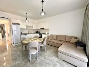 DejaBlue, block F2, unit 12 - Kalogrea