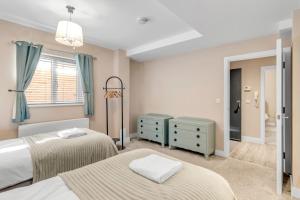 2-Bed Dereham Road with Foosball Flat A