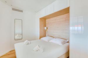 LE VOILIER avec terrasse panoramique vue mer et port, proche du Palais, Croisette et plages