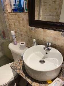 Habitación grande baño en suite privado