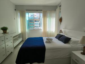 Apartamento uma quadra do mar, melhor localização