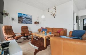 4 Bedroom Gorgeous Home In Fur