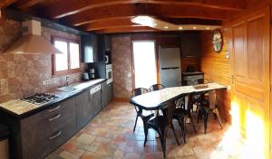 Chalet Ecrin équipé pour Personne à Mobilité Réduite, Belle vue lac, Sauna et Wifi