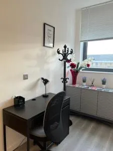 Stylish 2 bedrooms, 2 bathrooms with workspace in Milton Keynes - Great Linford