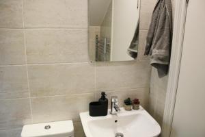 Cosy 3 Bedroom Flat, Hackney Central