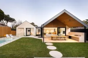 MAUDE Luxe Resort Style Amenities - Balcombe