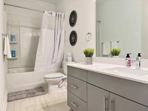 New 1B1B Private Balcony City View 525Pkwy304