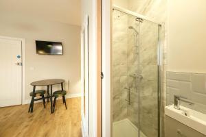 The Willow - Studio 13