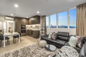 Bright 2BR Penthouse Family Friendly Near Arena - 奥克兰