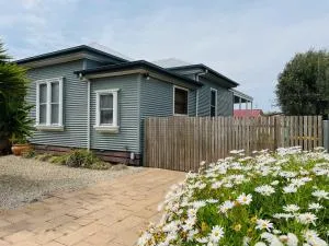 Saltwater Bungalow - WiFi - كينغستون ساوث إييست