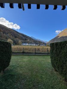 Appartements HOUNTANET appart 5 personnes vue montagne avec jardin : photos des chambres