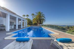 Villa Alice - Walk to beach Pool Tennis court