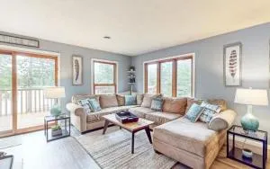 Lilly Pad Landing - Hazelhurst