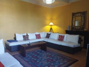 Chez Anne-Marie bourgeois apartment