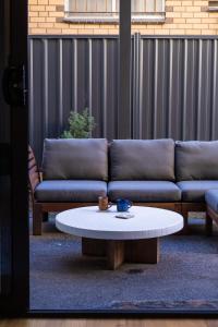 Luxe Altona Haven - Executive 3BR Family Townhouse