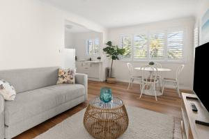 Idyllic unit in Little Manly - Steps from the sand