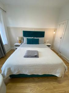 Traditional Central Home-Games Room-Free Parking