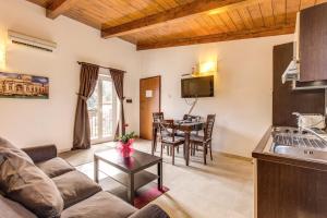 Aurelia Vatican Apartments