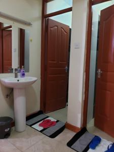 CJ Suites - Executive 3Br Near JKIA and SGR