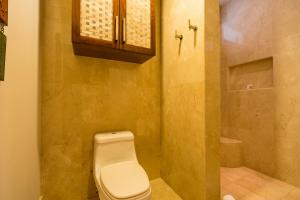 Pinnacle Resorts 220