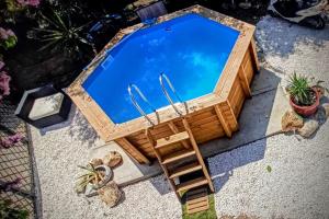 Appartements Laroque Gite Modern New Stylish : photos des chambres