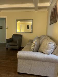 Spacious bright room in Prime Silicon valley location