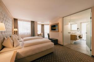 Suite with Mountain View room in Hotel Austria