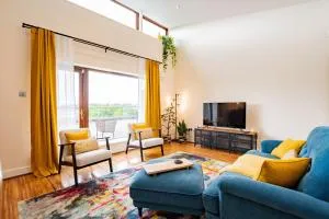 Atalia View PentHouse with Balcony - Doughiska