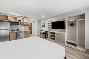 MainStay Suites Columbus North - Worthington