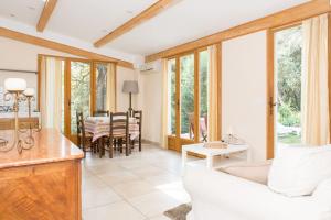 Appartements La petite maison des pins : photos des chambres