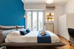 Citylife View and 10 Minutes by Walk Modern Apartment