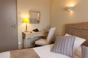 Hotels Hotel Sainte Anne - Apt : photos des chambres