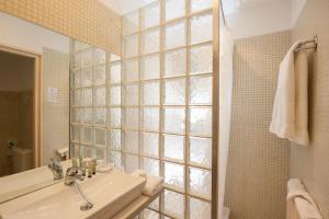 Hotels Hotel Sainte Anne - Apt : photos des chambres