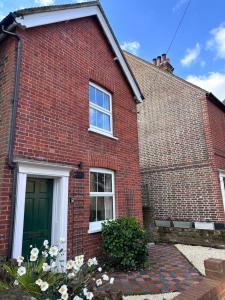 Beautiful, cosy, comfortable Marden!