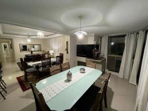 Apartamento Meia Praia - Quadra Mar 3 suítes