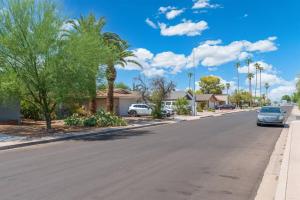 3 Bedroom, Outdoor Dining, Great Location