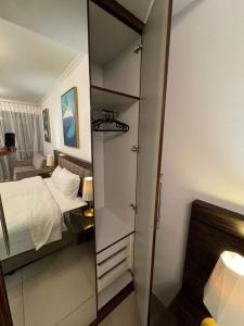 Stunning Apartment - High Floor - Canal View - Goldcrest Exectutive Tower