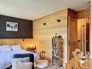 Résidence Aiguille Du Fruit - Studio rénové, pied des pistes, proche centre MAE-4821